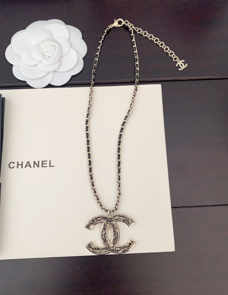 Ch**el necklaces
